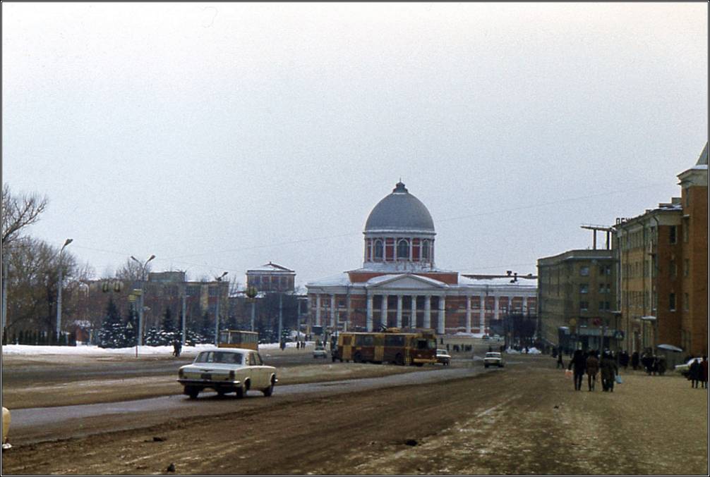 Красная площадь Курск Знаменский собор