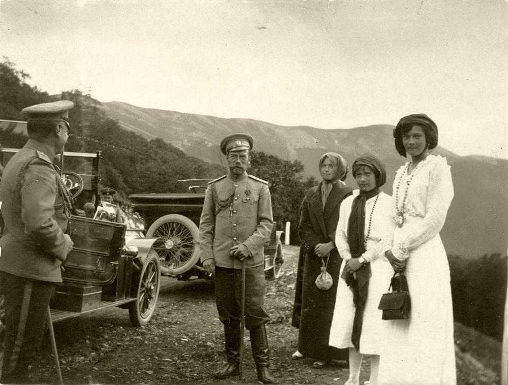 Поездка императорской семьи в Козьмодемьянск. 1914